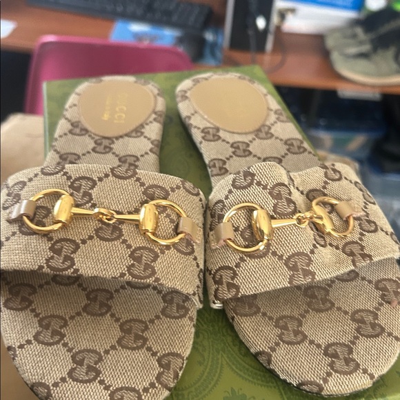 Gucci Beige and Gold Women's Slippers - Picture 2 of 6